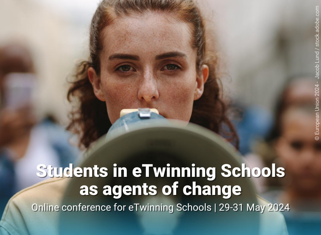 Cartel alumna con un megáfono