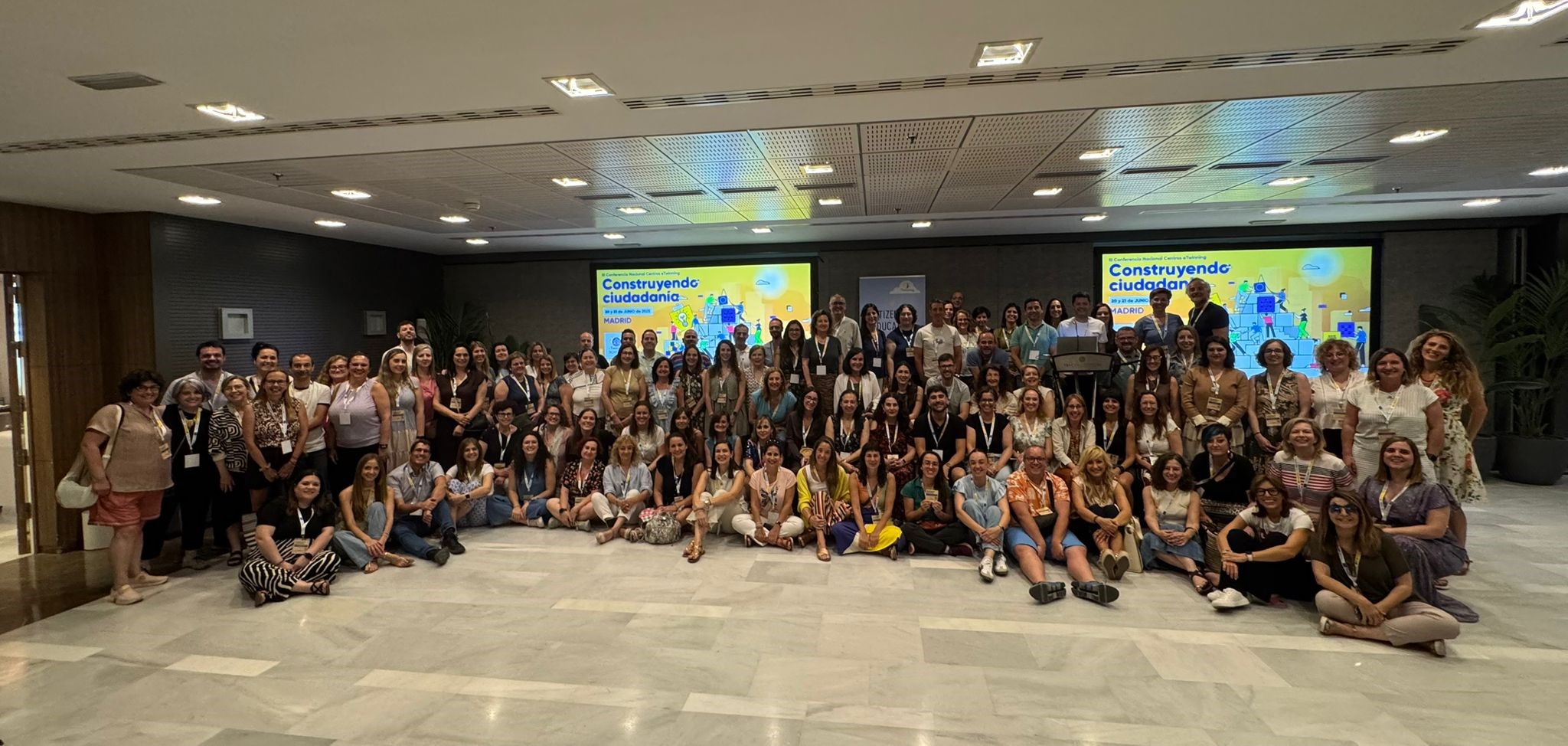 Imagen de grupo en la conferencia eTwinning Schools